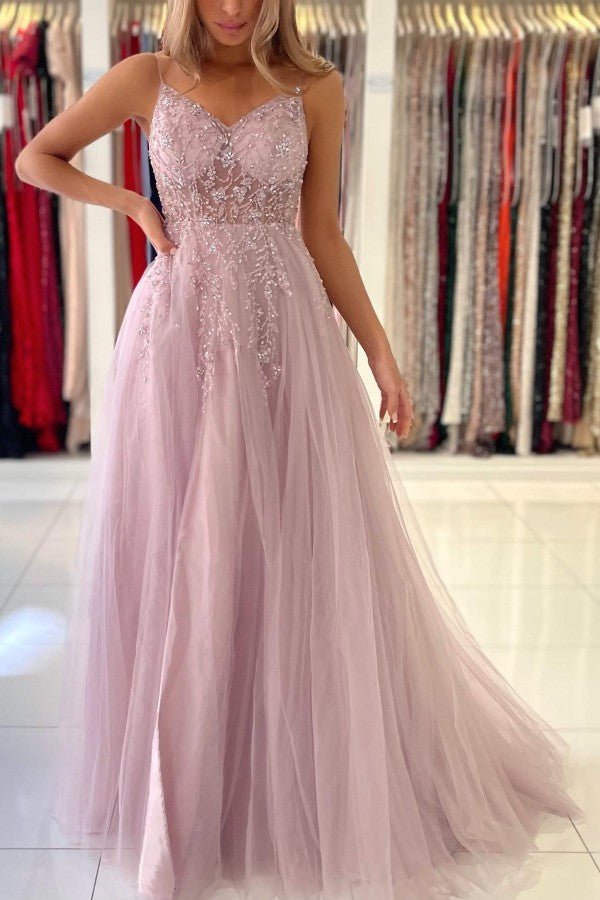 Vestido largo de fiesta sin mangas con tirantes finos, de tul y con cuentas