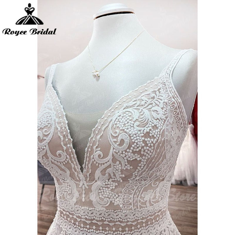 Vestido de novia bohemio color rubor, corte A, tirantes finos, encaje, tul, escote en V, sin mangas, espalda abierta
