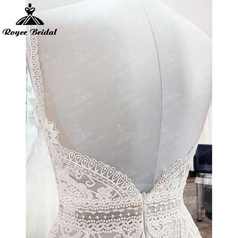 Vestido de novia bohemio color rubor, corte A, tirantes finos, encaje, tul, escote en V, sin mangas, espalda abierta