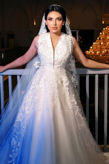 Vestidos de novia de corte A, encantadores, sin mangas, de tul, hasta el suelo, con escote en V y apliques.