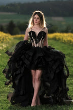 Vestidos de graduación negros de corte asimétrico, escote corazón, sin mangas, de tul y encaje, hasta el suelo, con escote corazón y corte en A.
