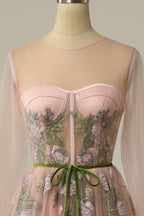 Vestido de fiesta de tul de manga larga con escote redondo y corte en A, con bordado floral.