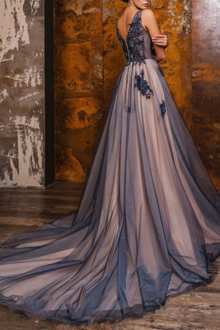 Robe de bal trapèze à col en V, sans manches, longueur au sol, fendue sur le devant, avec applications