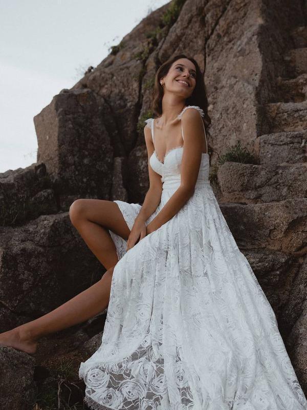 Vestido de novia playero de encaje, corte en A, espalda descubierta, escote en V, tirantes finos, WD566