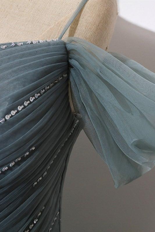 Vestido de fiesta de tul gris con escote en A y hombros descubiertos