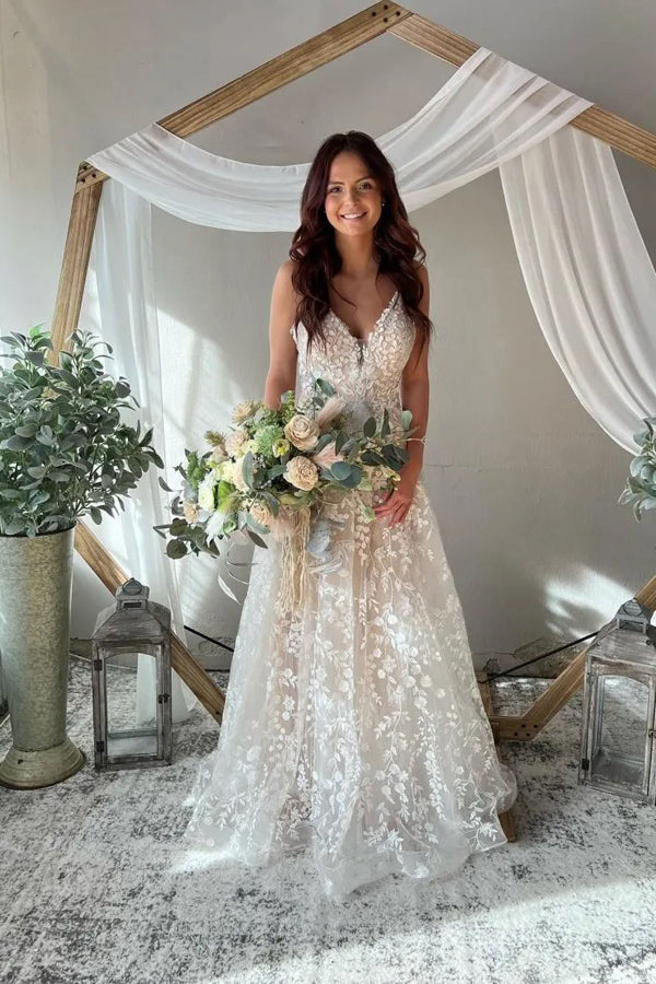 Vestido de novia elegante de corte A con tirantes finos y espalda con abertura en forma de ojo de cerradura WD731