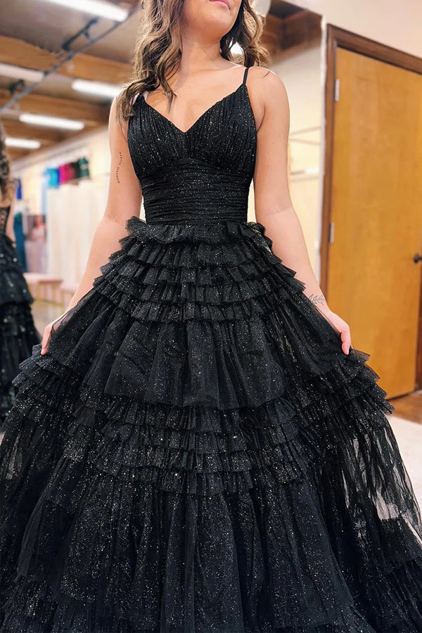 Vestido largo de fiesta de corte A con tirantes finos, escote en V y tul escalonado