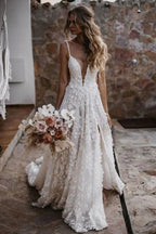 Robe de mariée bohème de plage en dentelle à bretelles trapèze avec fente WD657