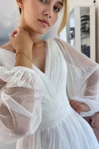 Vestido de novia playero de corte A, brillante, con escote en V y mangas largas WD750