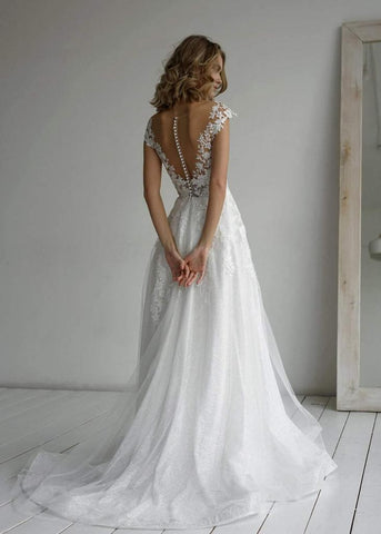 Vestido de novia corte A, elegante, con escote corazón, confeccionado en tela brillante y apliques WD570