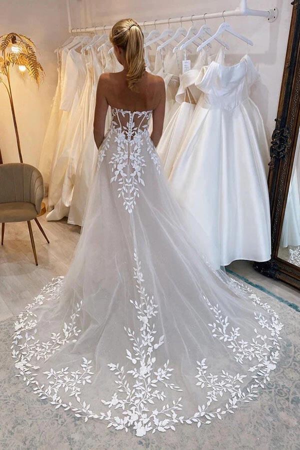 Vestido de novia corte A con hombros descubiertos y apliques de encaje WD664