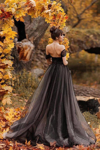 Vestidos de novia sencillos de corte A y hombros descubiertos, estilo Bosque Negro WD690