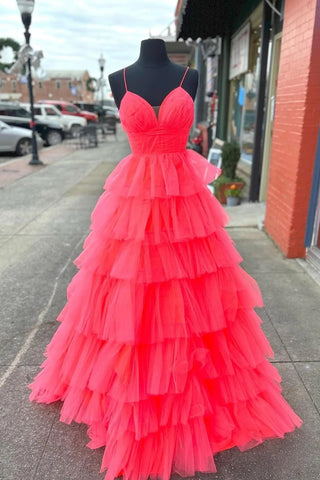 Vestido largo de fiesta rojo de corte A con capas y escote en V pronunciado