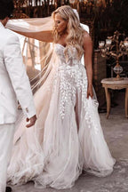 Vestido de novia largo estilo boho con escote corazón y apliques de encaje WD753