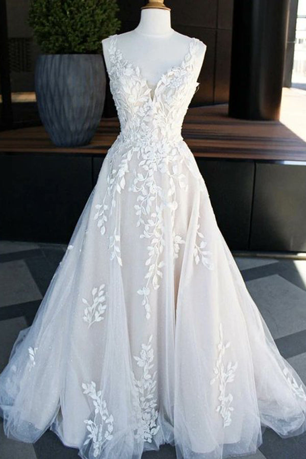 Vestidos de novia de corte A con escote en V, cola de barrido y apliques de encaje WD698