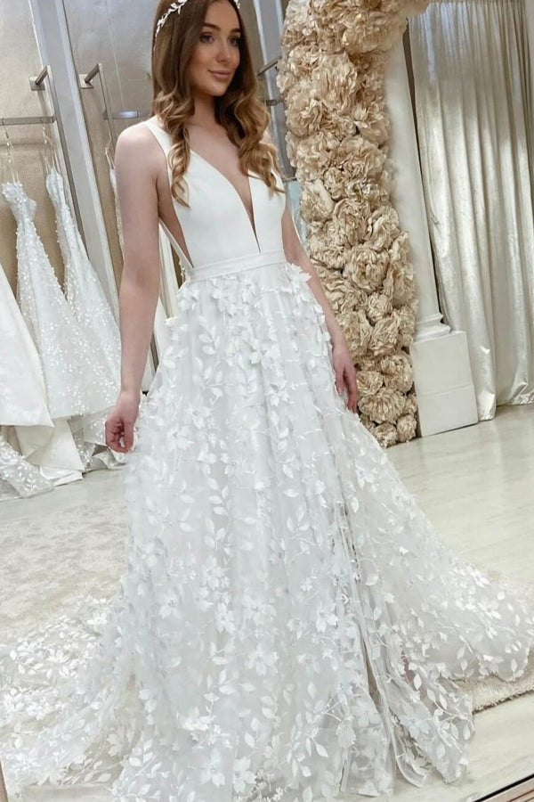 Vestidos de novia elegantes de encaje floral con escote en V y corte en A WD697