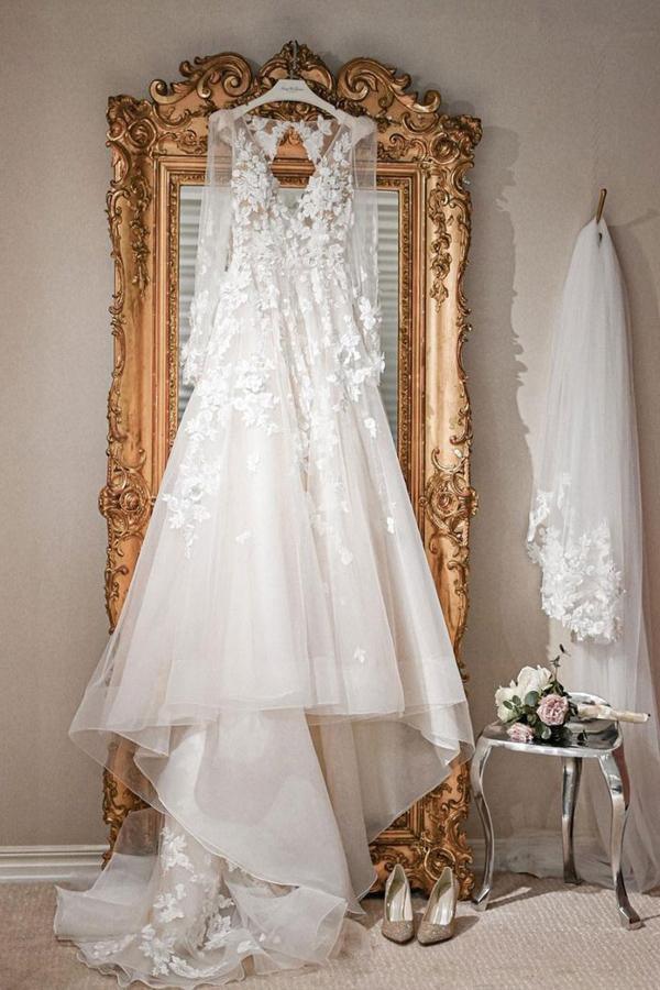 Vestidos de novia de tul color marfil, corte en A, escote en V, mangas largas, WD577