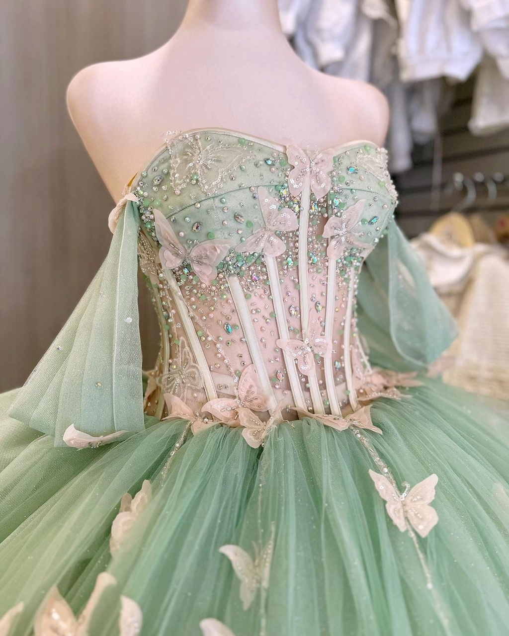 Impresionante vestido de princesa de tul verde con mariposas, vestido de baile, vestido para quinceañera Y5462