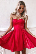 Vestido de fiesta de satén sin tirantes de corte A