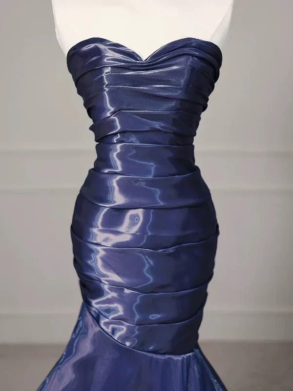 Magnifique robe de soirée sirène bleu marine sans bretelles et plissée Y7987