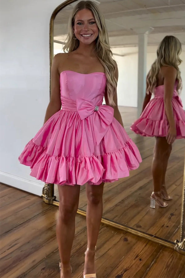 Vestido de fiesta corto fucsia sin tirantes con volantes y lazo PD558