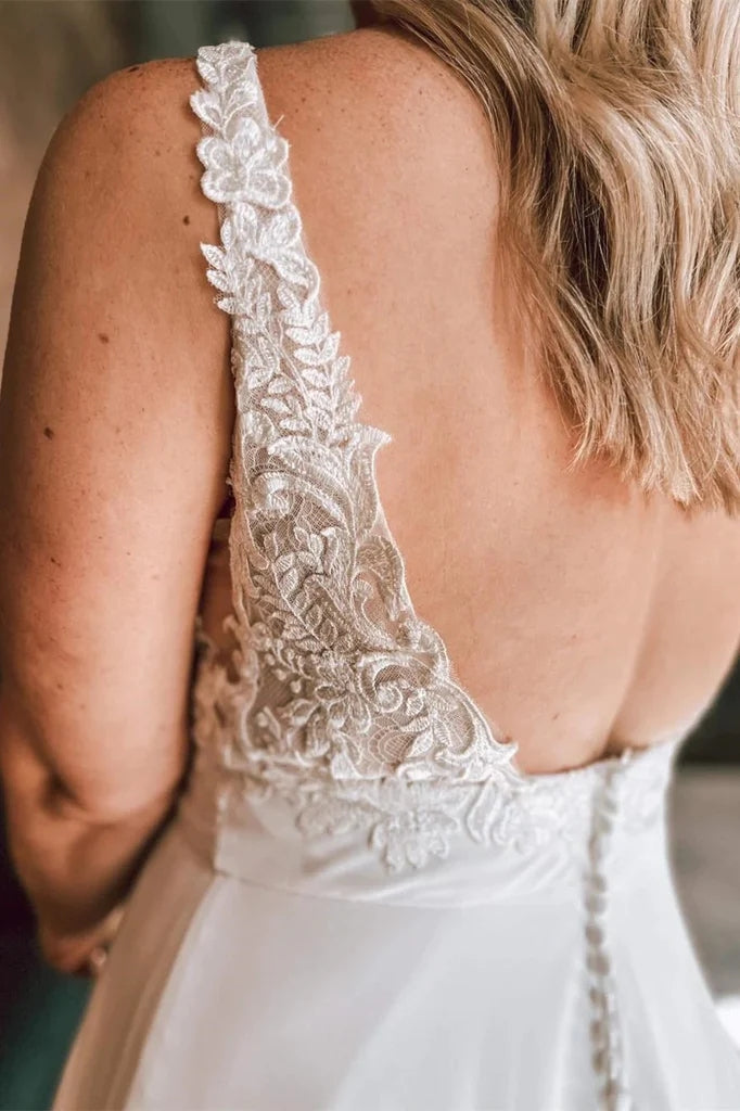 Vestidos de novia largos de corte A, encaje floral color marfil, espalda descubierta WD686