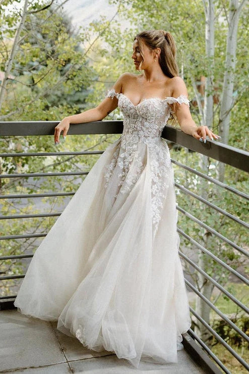 Vestido de novia bohemio con apliques y escote barco en forma de A, modelo WD674