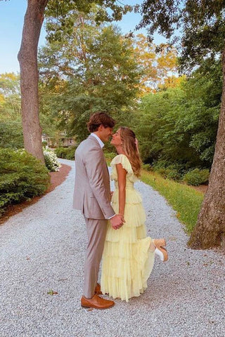 Robe de bal longue jaune en tulle à volants, coupe princesse, coupe trapèze