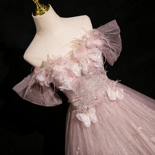 Elegante vestido de gala rosa de tul con lentejuelas y apliques de mariposa, estilo formal de noche Y7996