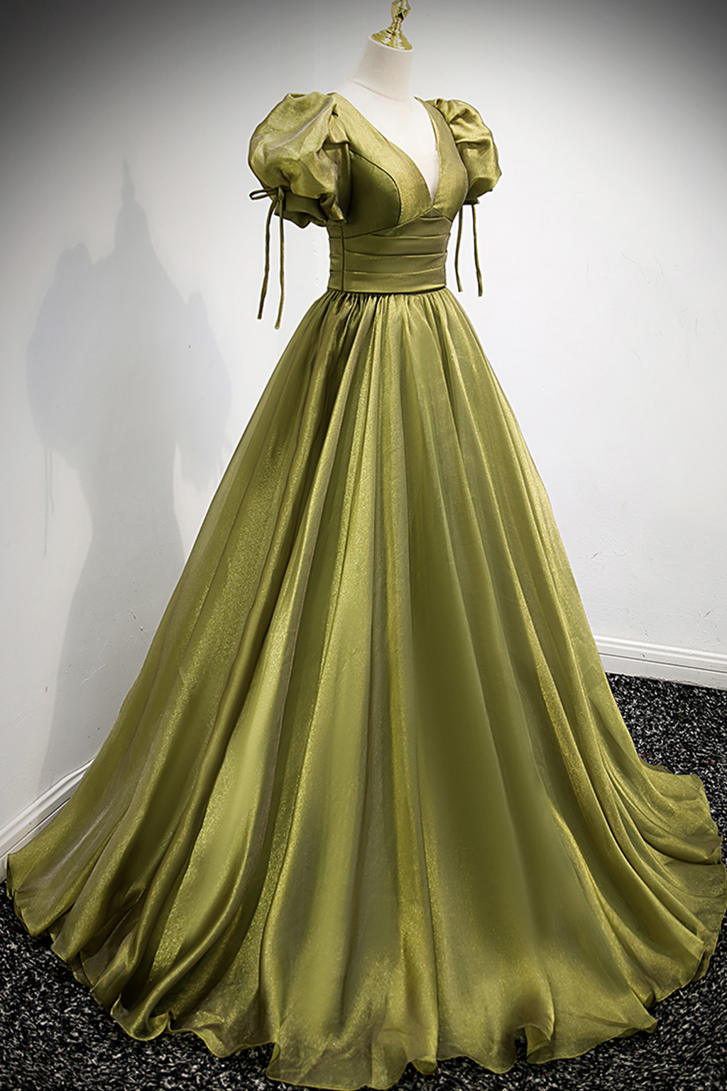 Vestido largo de fiesta de tul verde con escote en V, corte en A, modelo Y898