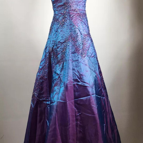 Precioso vestido de noche morado con cuentas, corte en A, tirantes finos, ideal para fiestas y graduaciones (Y7955)