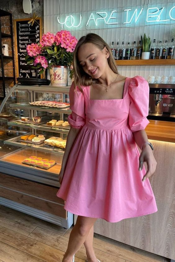 Vestido de fiesta rosa de corte evasé con escote cuadrado y mangas abullonadas, ideal para la fiesta de bienvenida (Y7174)