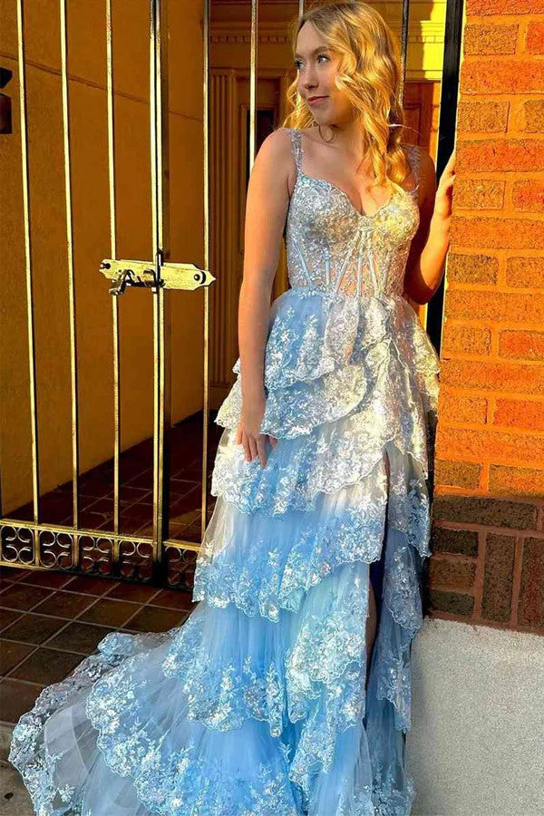 Vestido de noche de fiesta impresionante, de encaje, corte en A, con volantes y abertura.