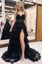Vestido de noche de fiesta impresionante, de encaje, corte en A, con volantes y abertura.