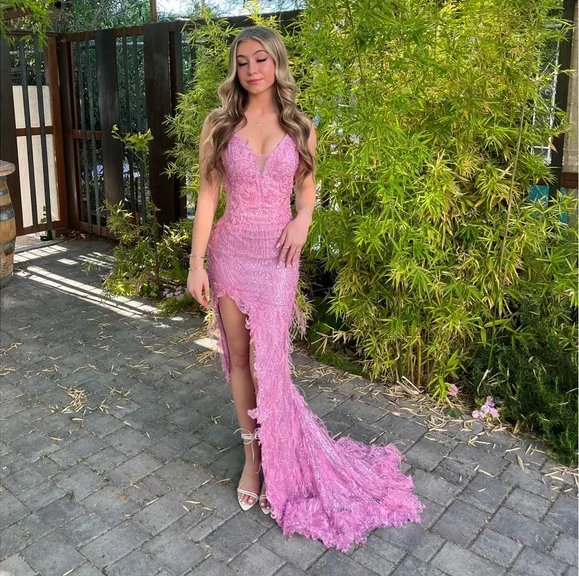 Robe de soirée sirène fendue, ornée de sequins roses, de dentelle et de plumes, luxueuse Y7872