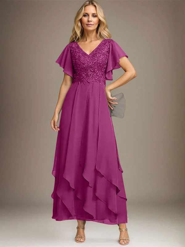 Vestido de novia de corte línea A, escote en V, largo hasta el tobillo, de gasa de encaje con volantes en cascada. 