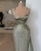 Superbe robe de bal sirène longue sans manches en dentelle, paillettes et perles