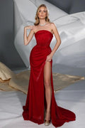 Superbe robe de bal sirène longue rouge sans bretelles en satin avec fente