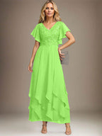 Vestido de novia de corte línea A, escote en V, largo hasta el tobillo, de gasa de encaje con volantes en cascada. 