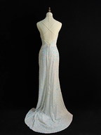 Vestido de fiesta blanco brillante con tirantes finos, lentejuelas, corte sirena, abertura y borlas Y8648