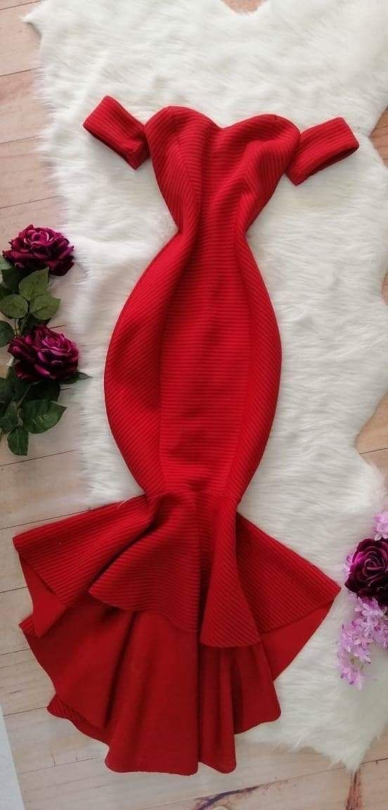 Vestido de noche rojo de sirena con escote corazón Y6044