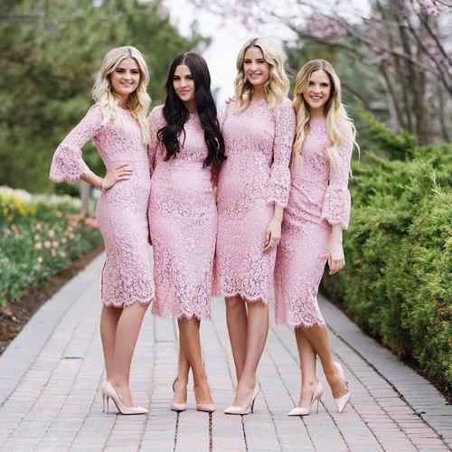 Vestidos de dama de honor rosa chicle de encaje joya hasta la rodilla y manga larga 