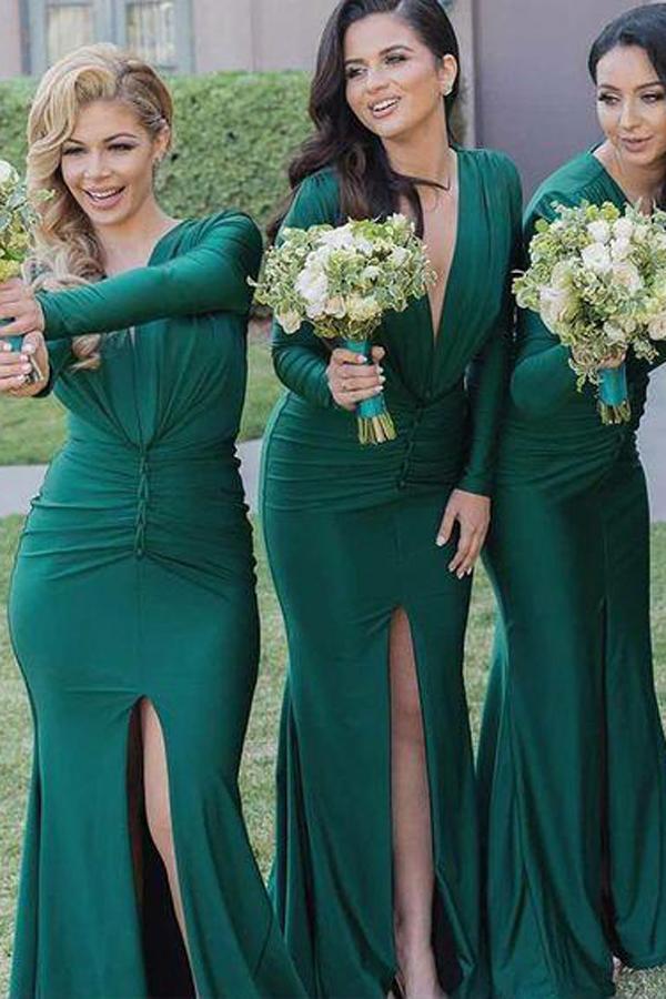 Robe de demoiselle d'honneur verte à manches longues, décolleté en V profond et fente latérale, pas chère.