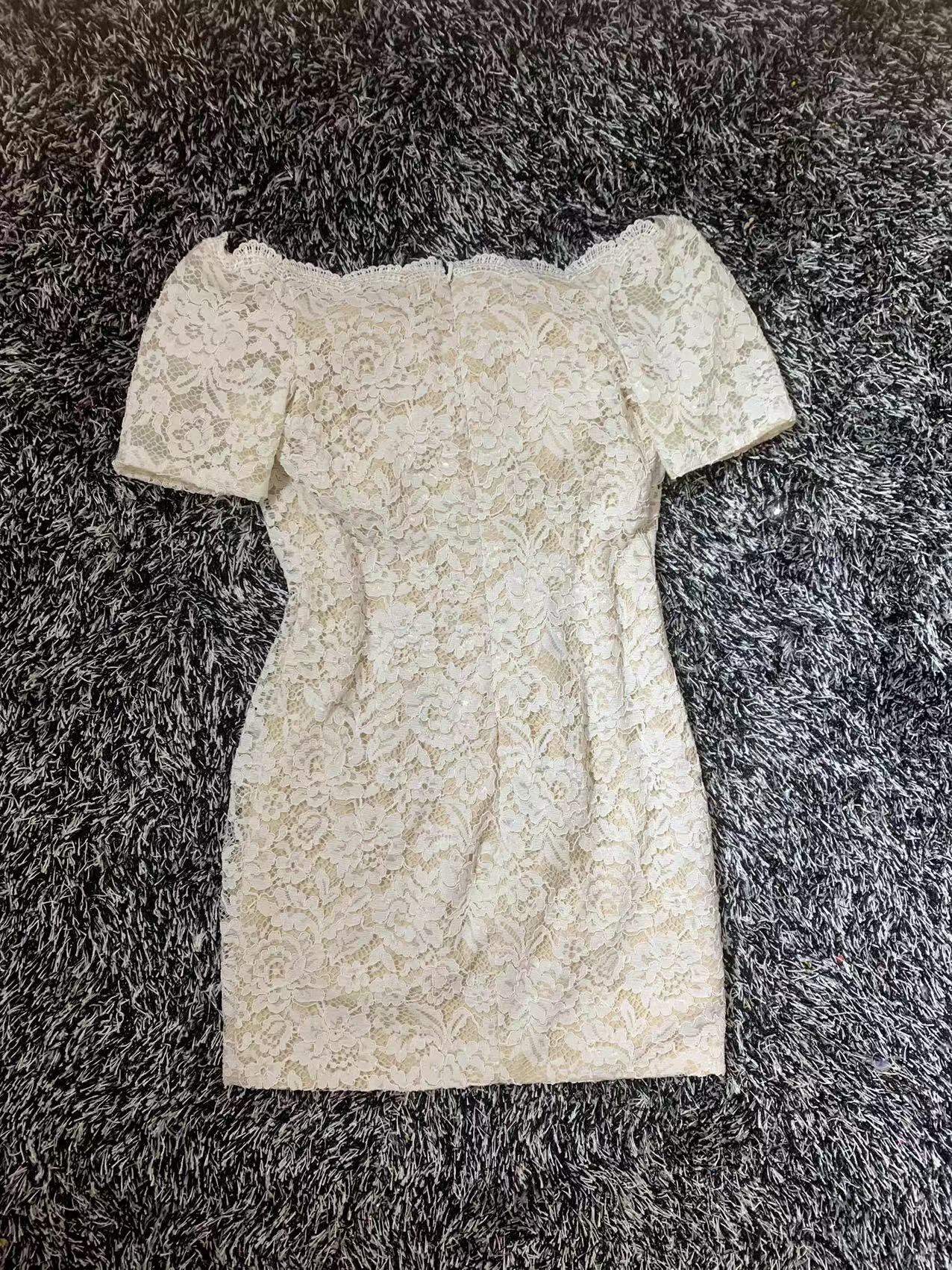 Robe de bal en dentelle à épaules dénudées, robe de bal charmante S3269