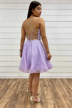 Vestido corto de fiesta de bienvenida color lavanda, corte en A, escote en V pronunciado Y931