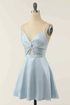 Vestido corto de fiesta plisado con escote en V, nudo retorcido y corte en A Y1866