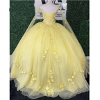 Vestidos de quinceañera amarillos brillantes con tirantes finos y drapeado, vestidos de baile de 15 años con flores 3D y cuentas Y4050