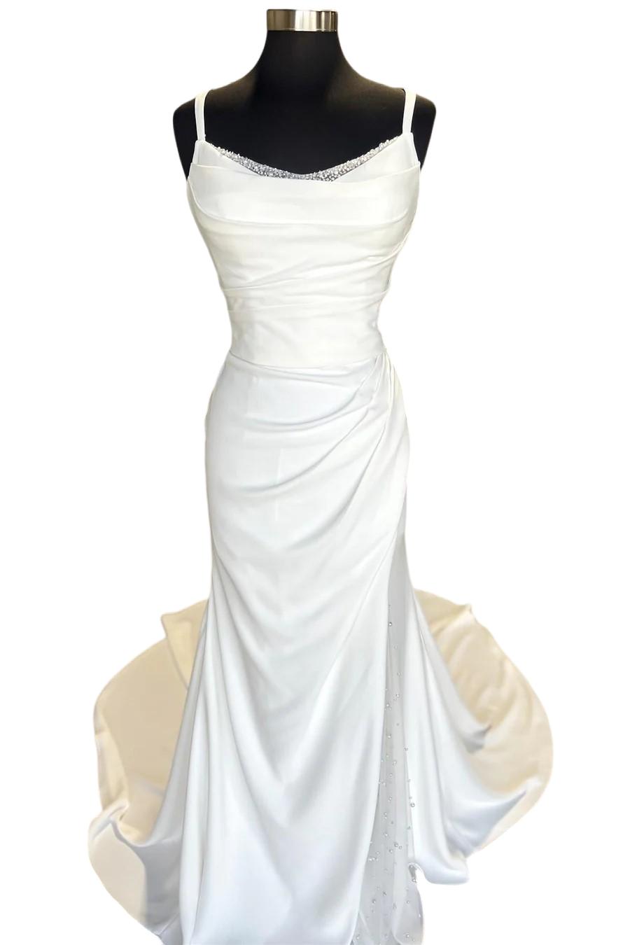 Vestido de novia blanco sin espalda con fruncido y mangas desmontables WD718