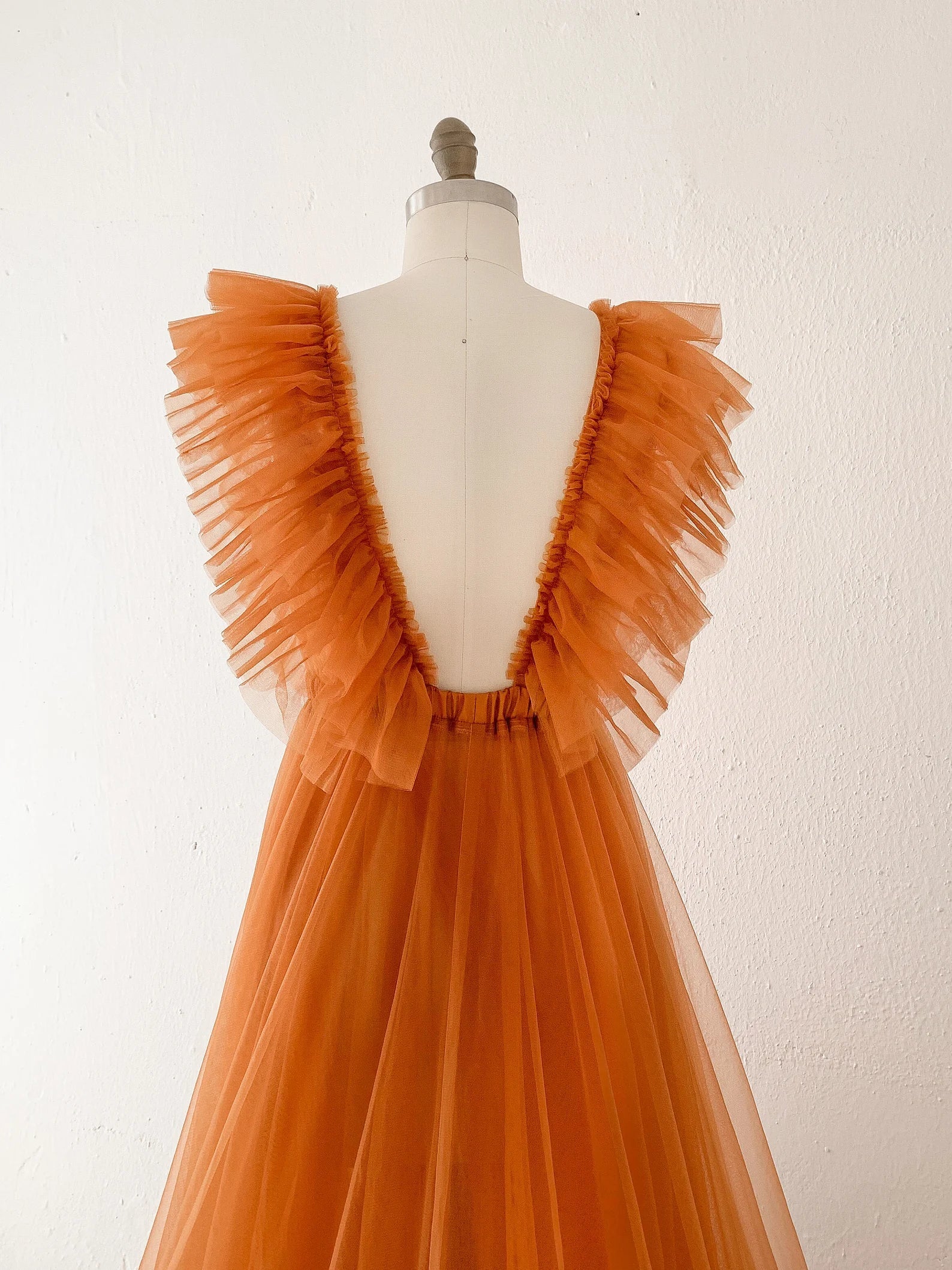 Vestido de maternidad de tul sin espalda para sesión de fotos