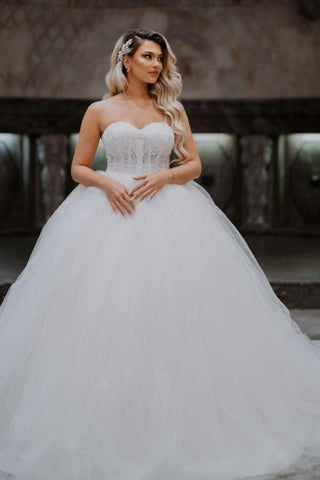 Vestidos de novia de tul con escote corazón, sin mangas, encantadores y largos hasta el suelo, con apliques.